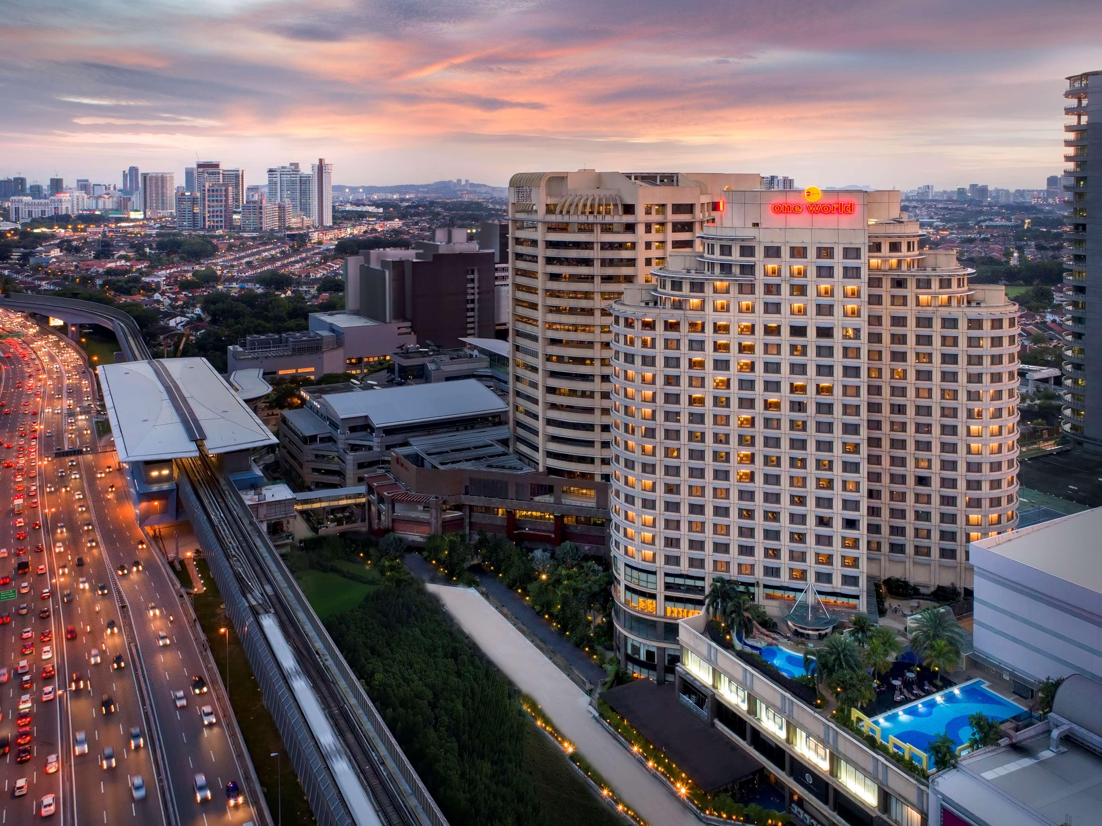 One World Hotel Petaling Jaya Εξωτερικό φωτογραφία The hotel in 2016