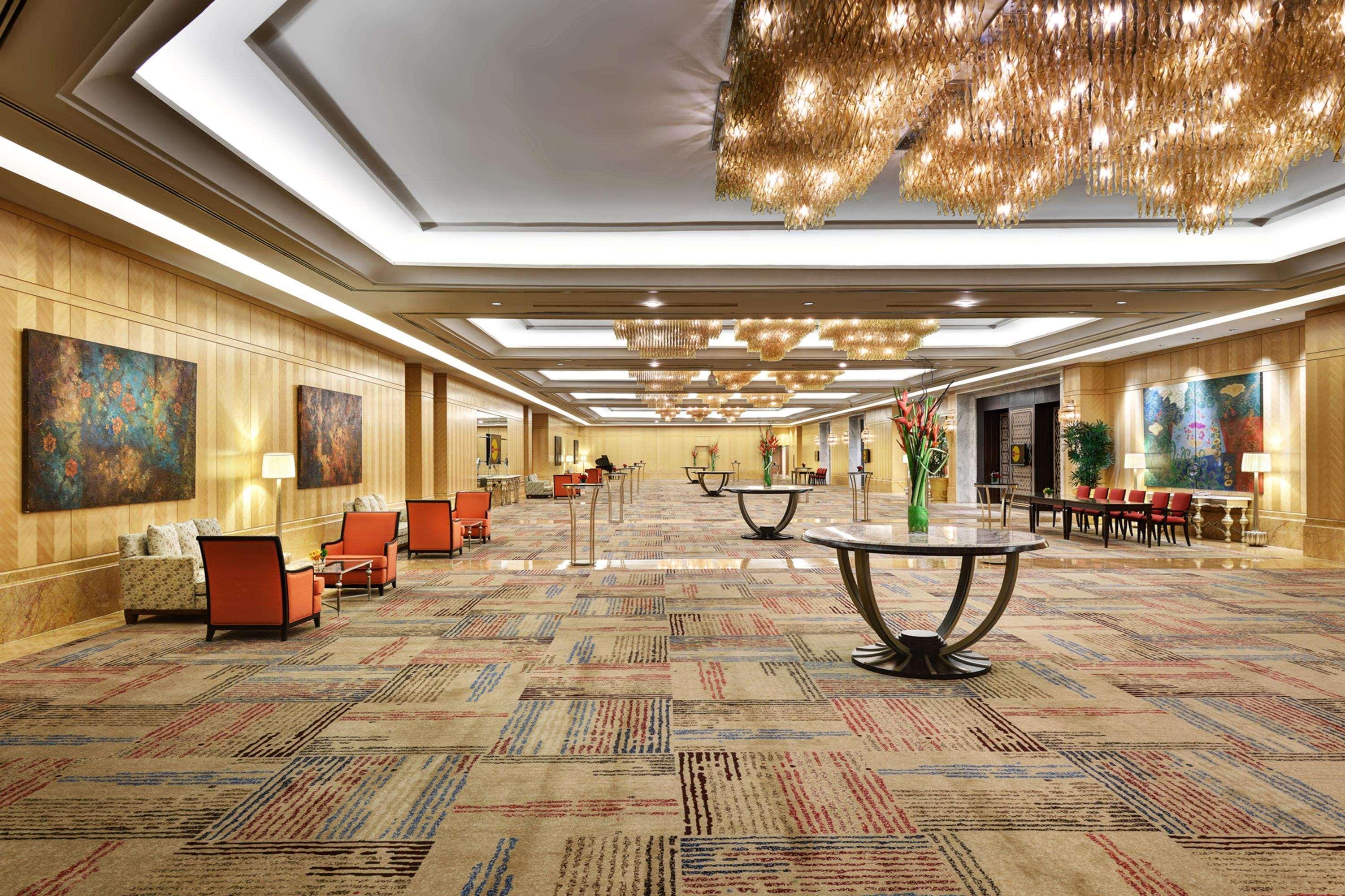 One World Hotel Petaling Jaya Εξωτερικό φωτογραφία The lobby of the hotel