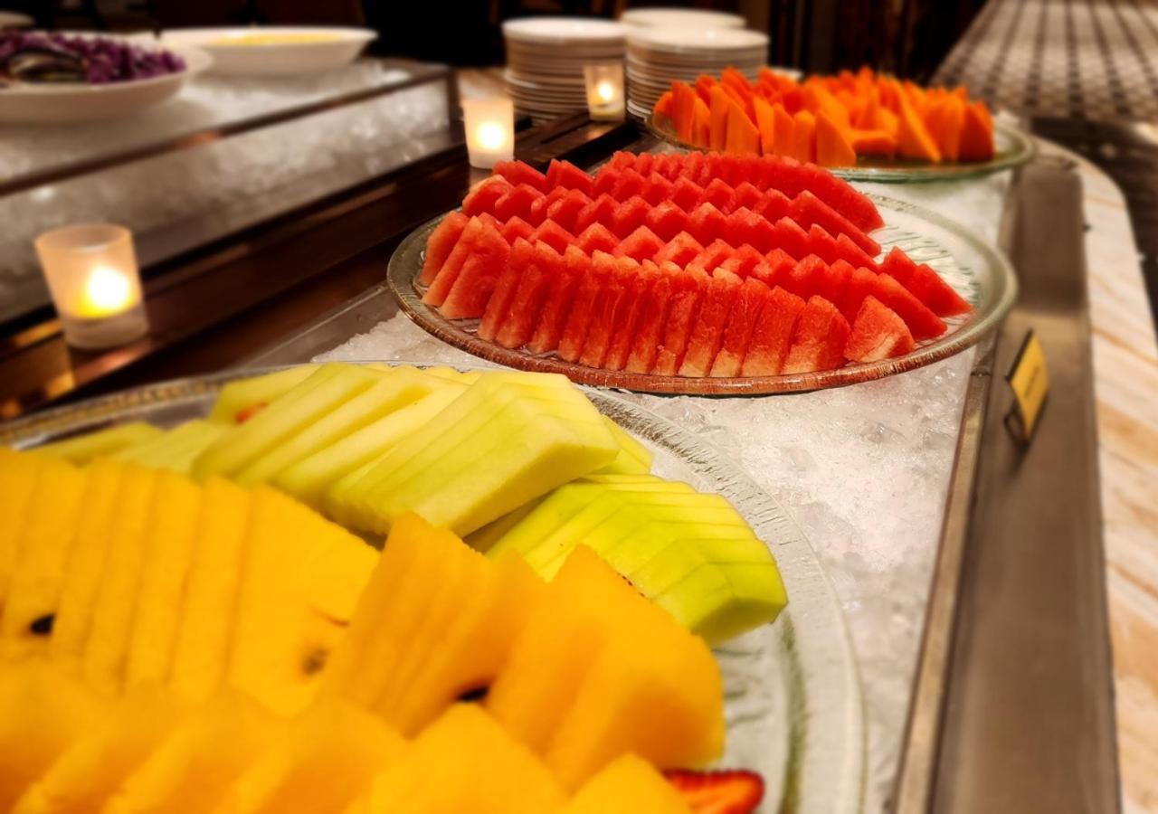 One World Hotel Petaling Jaya Εξωτερικό φωτογραφία Fruit salad