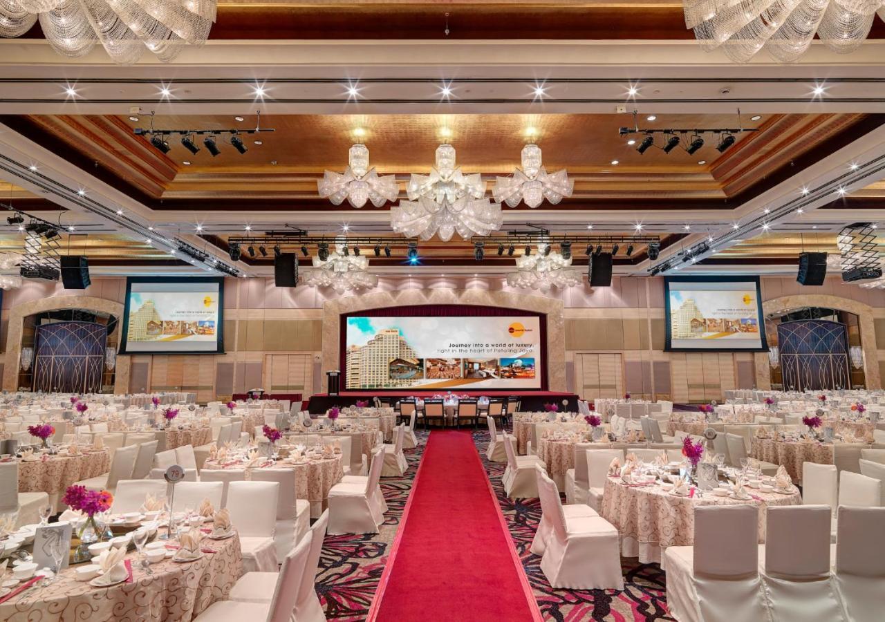 One World Hotel Petaling Jaya Εξωτερικό φωτογραφία The ballroom of the hotel